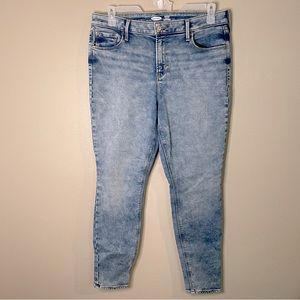 Old Navy “Rockstar” Super Skinny High-Rise Bleach Washed Jeans